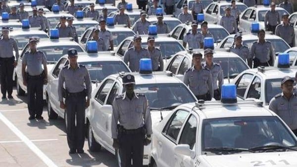Policías cubanos.