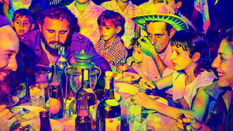 Fidel Castro y su séquito celebrando la Nochebuena de 1959 entre carboneros de la Ciénaga de Zapata.