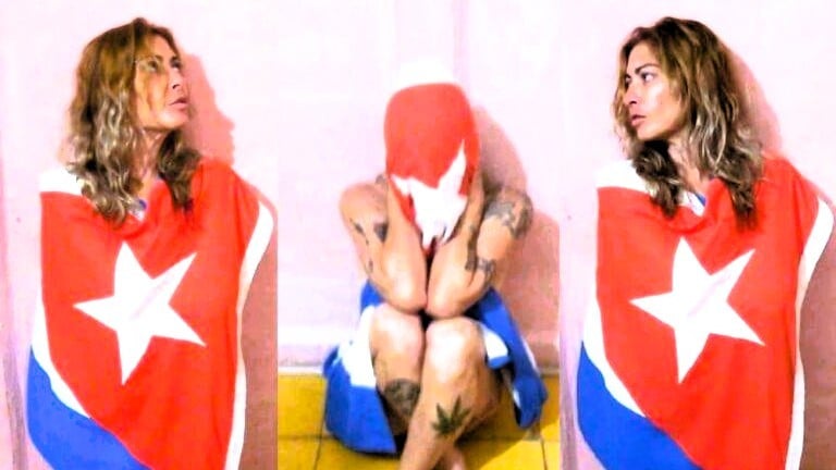 Aniette González con la bandera cubana.
