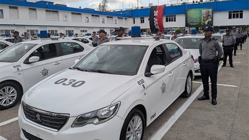 Policías cubanos, agentes de la represión.