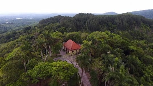 Restaurante en la casa señorial del Cafetal Buenavista, Las Terrazas, Pinar del Río.