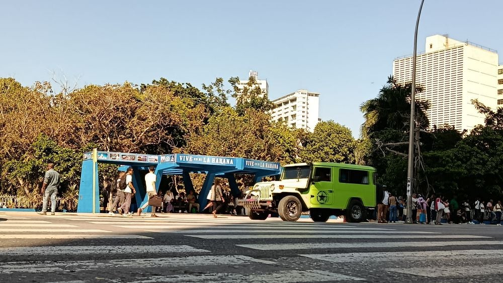 Una parada del Vedado, La Habana.
