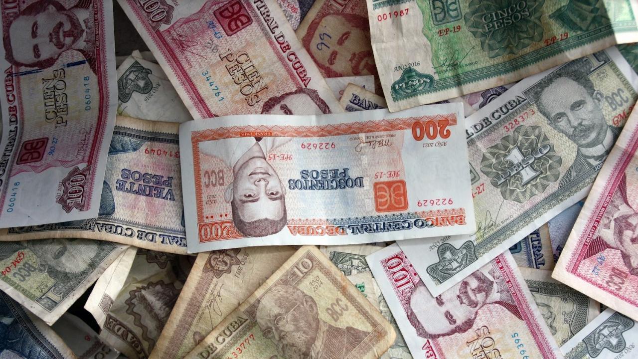 Billetes de pesos cubanos.
