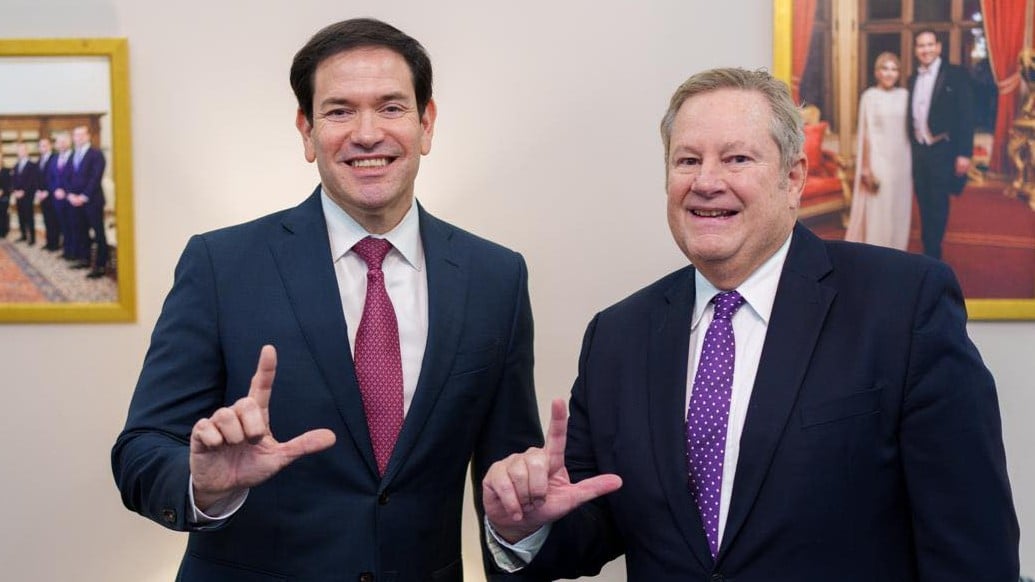 Mike Hammer junto al secretario de Estado, Marco Rubio.