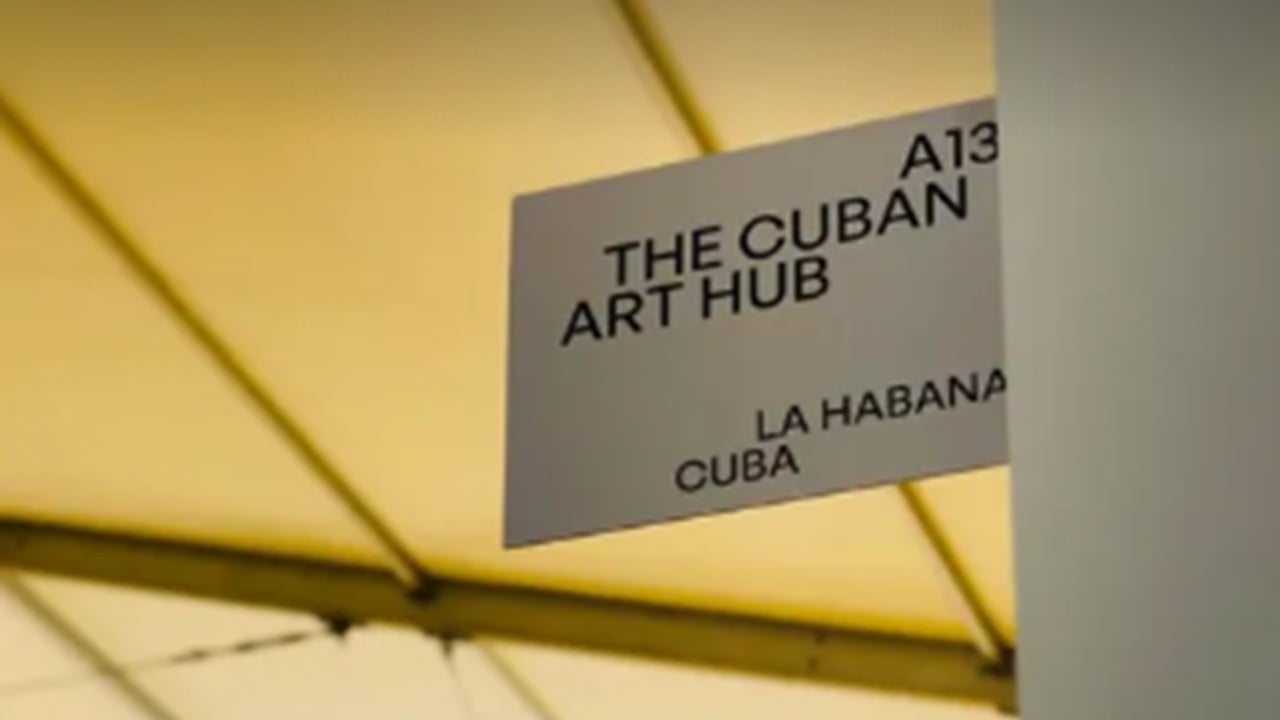 Stand de Cuban Art Hub en la CAN Art Fair.