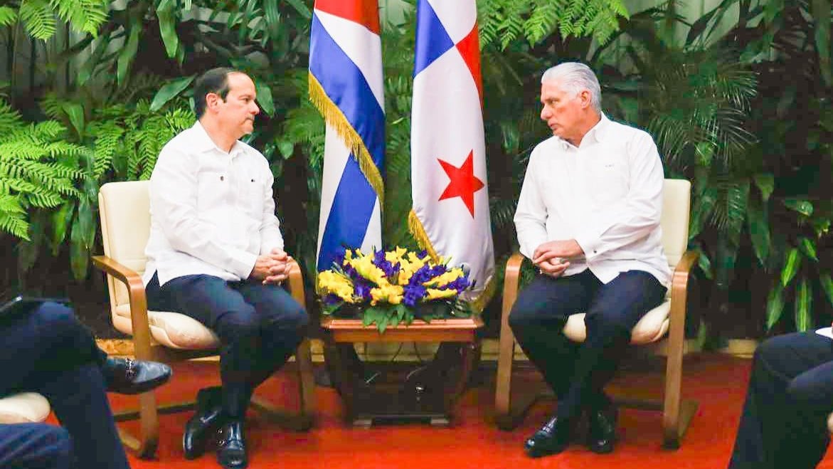 El canciller panameño reunido con Díaz-Canel en La Habana.