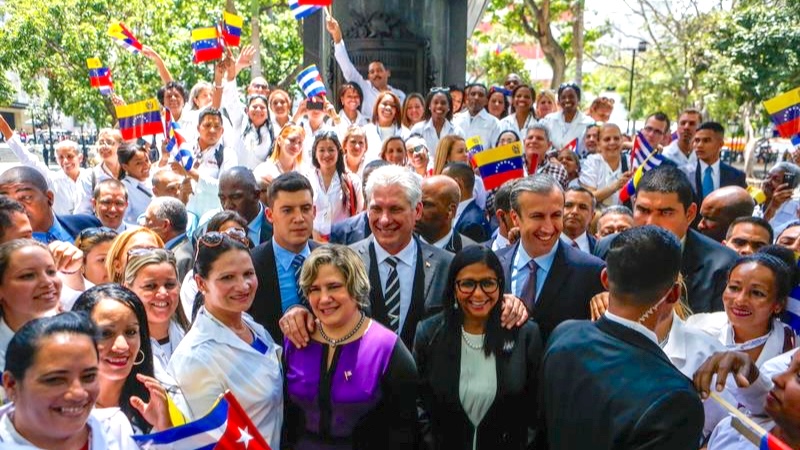 Delcy Rodríguez y Miguel Díaz-Canel, en los buenos tiempos entre chavismo y castrismo, 2018.
