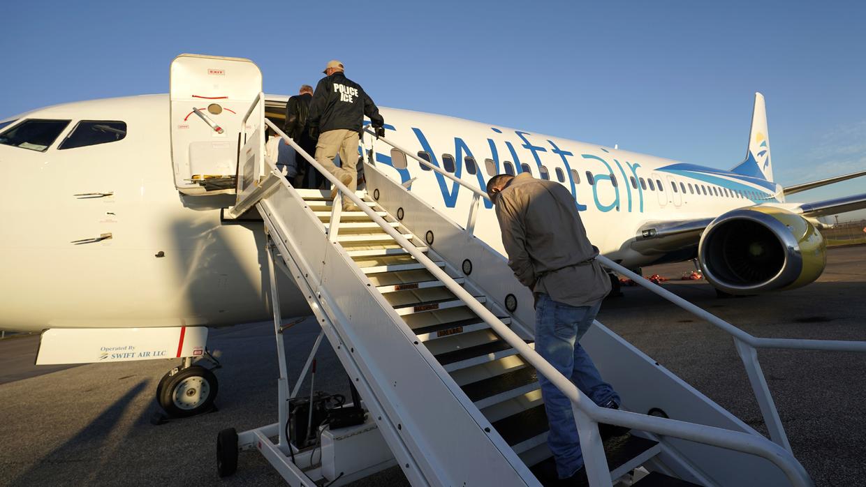 Operación de deportación de migrantes por parte de EEUU.