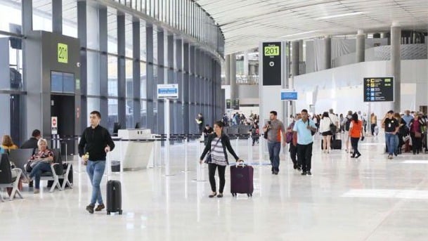 Pasajeros en el Aeropuerto Internacional de Tocumen.