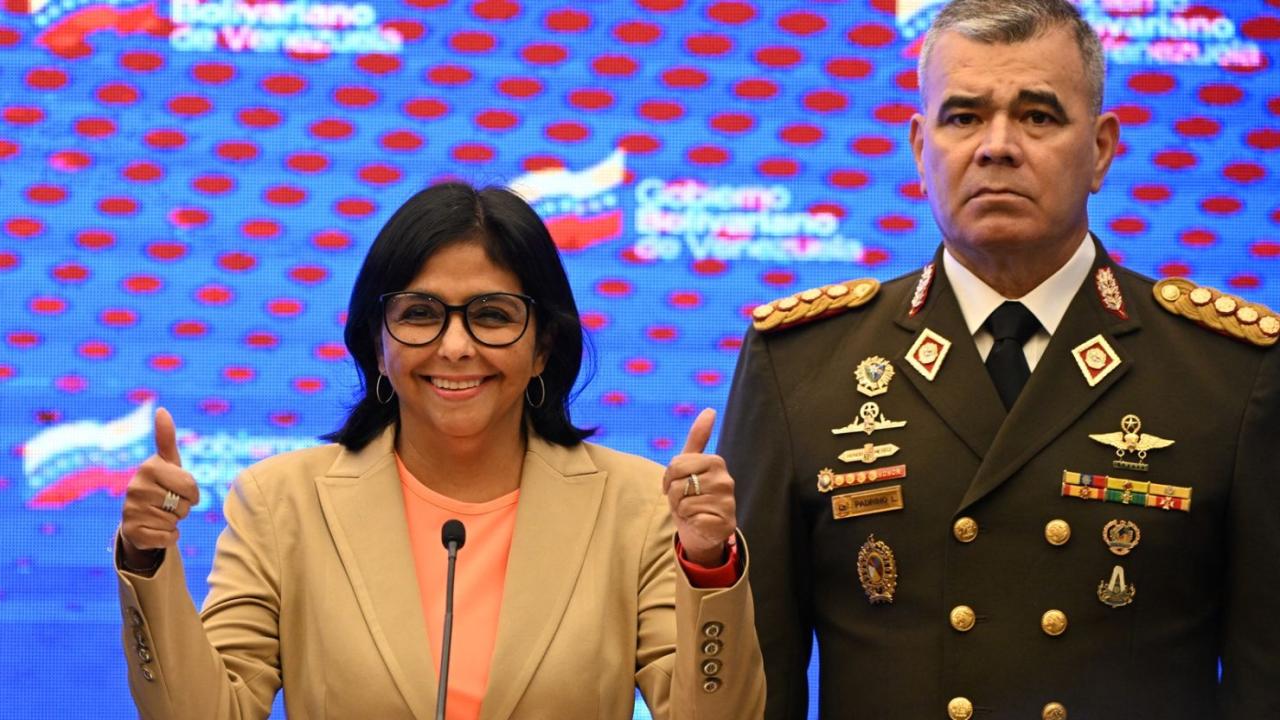 Delcy Rodríguez y Vladimir Padrino.