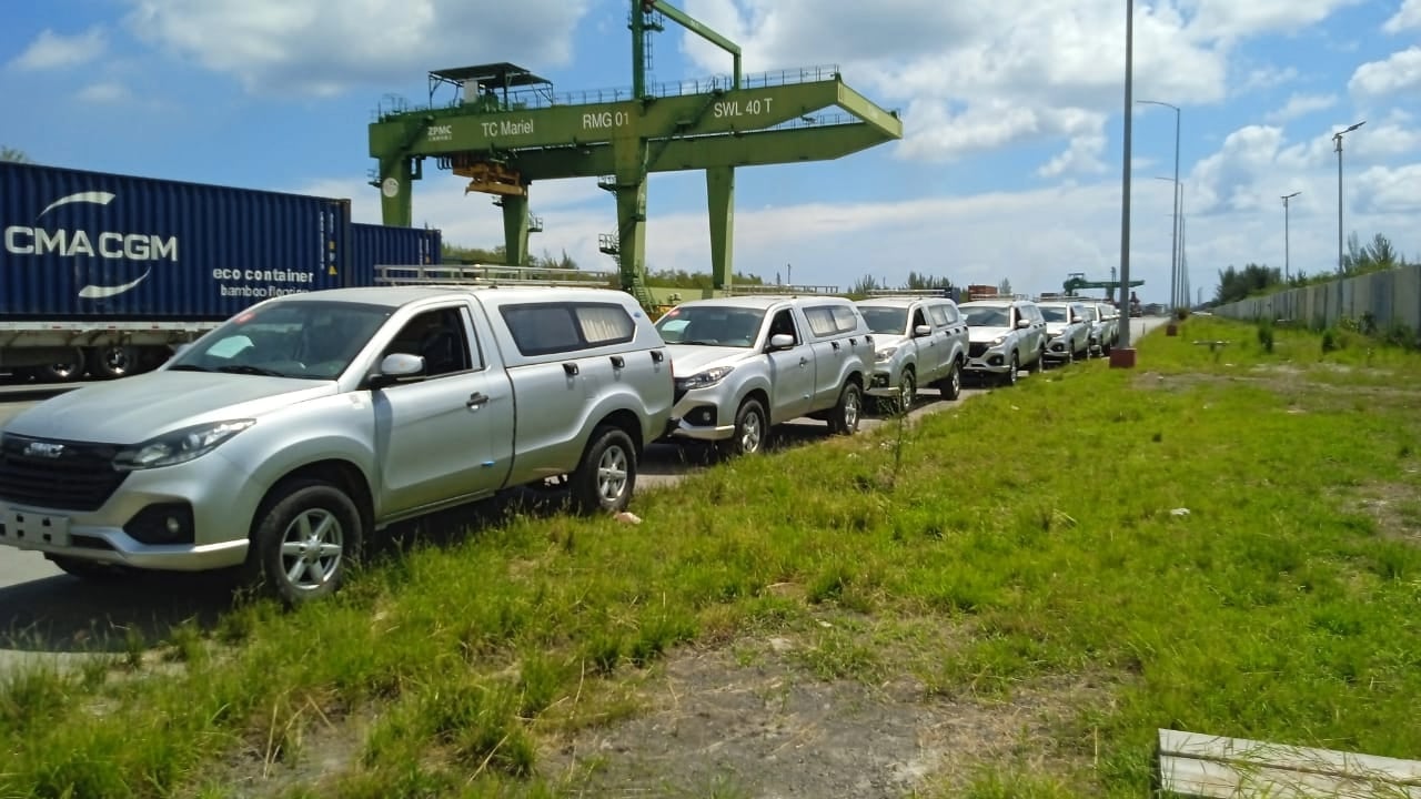 Carros fúnebres que llegaron a Cuba.