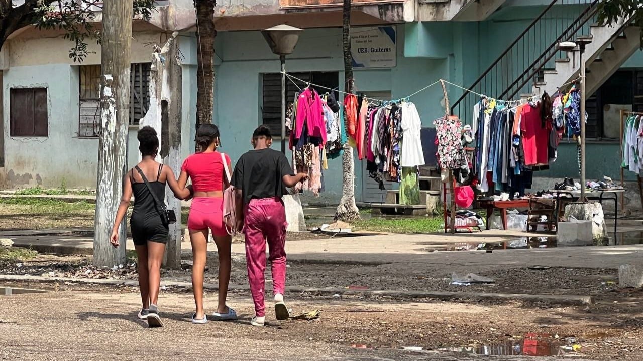 Mujeres jóvenes en Cuba.