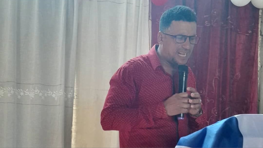 El pastor Alian López Rodríguez.
