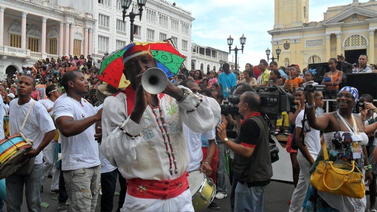 Una conga en Santiago de Cuba.