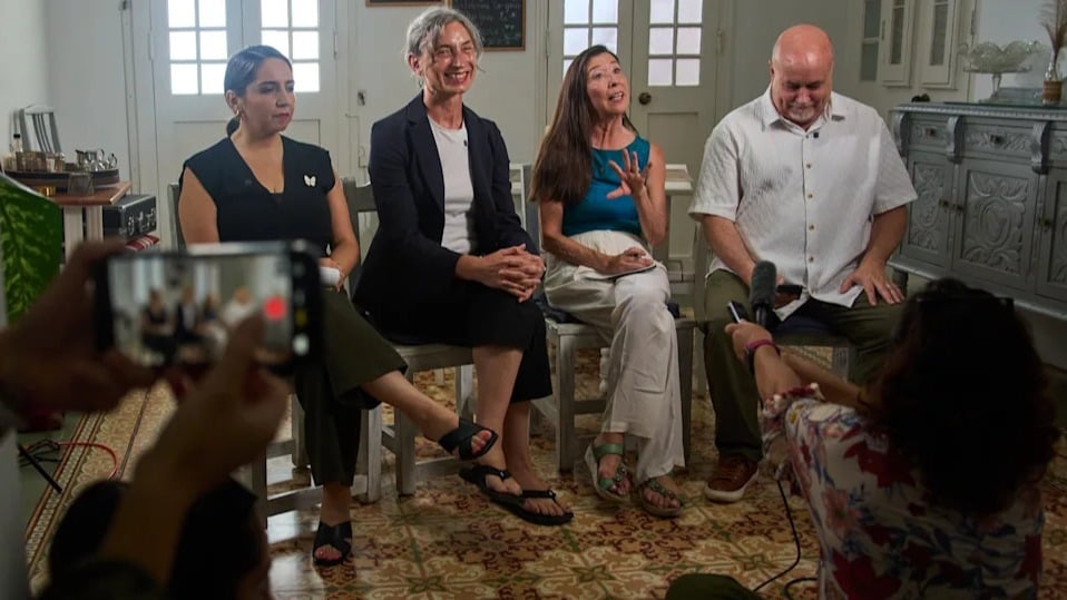 De izq. a der., Delia C. Ramírez; Maxine Dexter; Teresa Leger Fernández, y Mark Pocan.