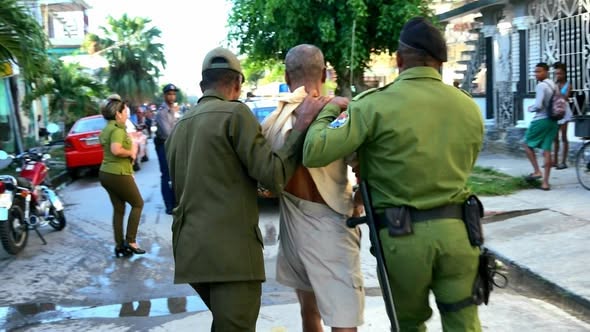Actuación policial en Cuba.