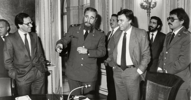 Fidel Castro recibido por Felipe González en la Moncloa, Madrid, 1984.