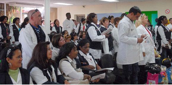 Médicos cubanos en Bolivia.