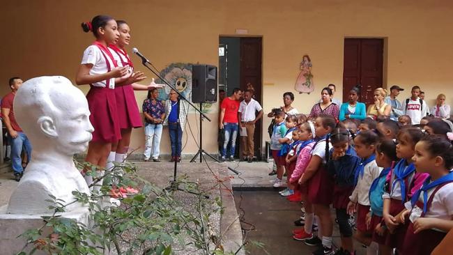 'Acto de repudio' en una escuela primaria de Sancti Spíritus.