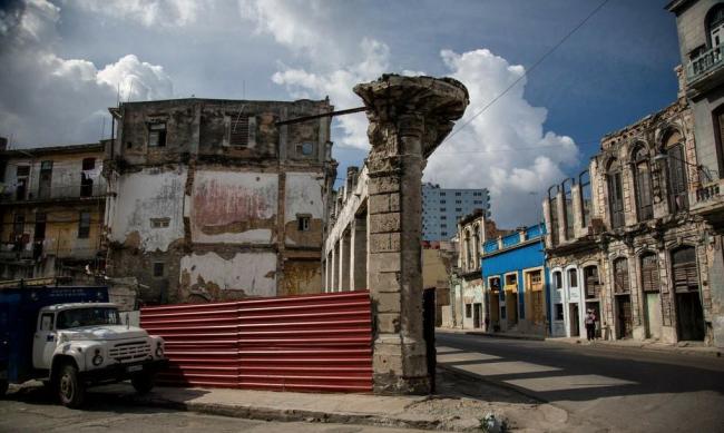 Vista de la calle San Lázaro, en Centro Habana.