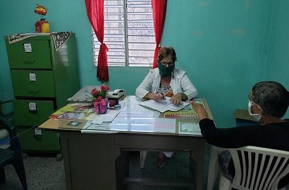 Una médica de familia en Pinar del Río.