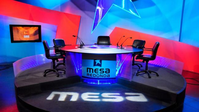 Set del programa 'Mesa Redonda' de la televisión oficial cubana
