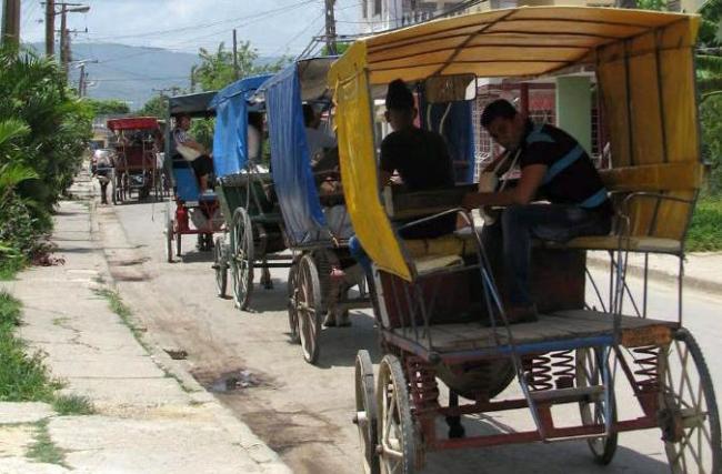 Piquera de coches en Mayarí, Holguín. 