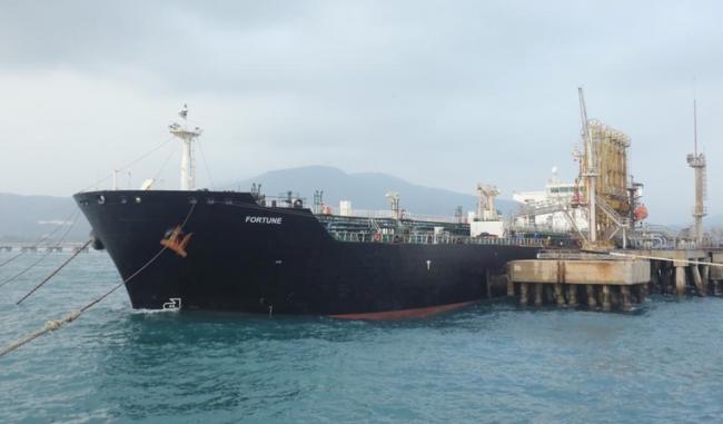 Petrolero en un puerto venezolano.