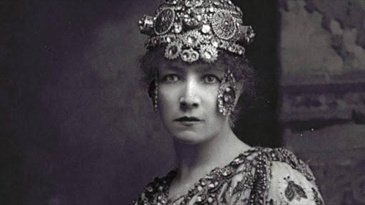 Sarah Bernhardt.