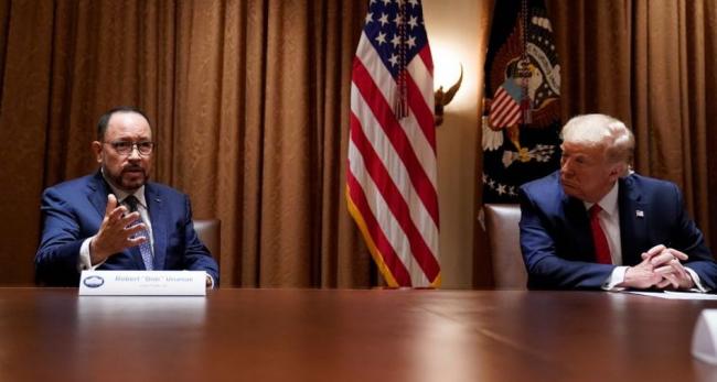 Robert Unanue y Donald Trump durante una comparecencia en la Casa Blanca.
