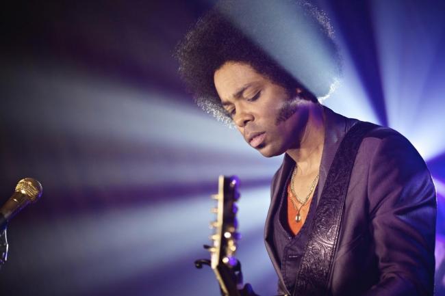 Alex Cuba.