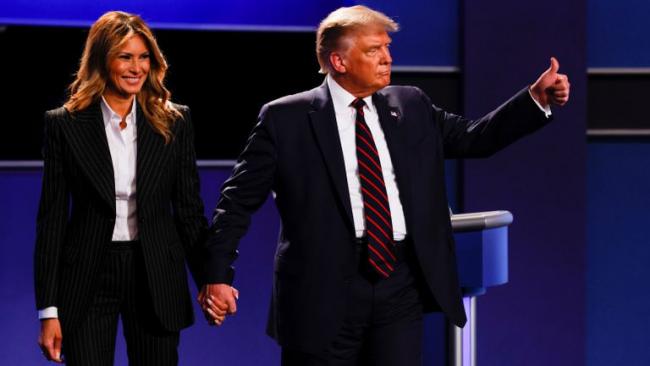 Donald y Melania Trump durante el debate presidencial del miércoles.