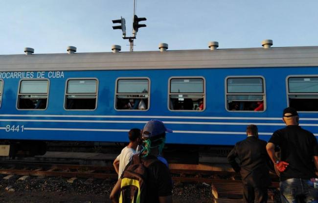 Tren de pasajeros afectado por el accidente del martes.