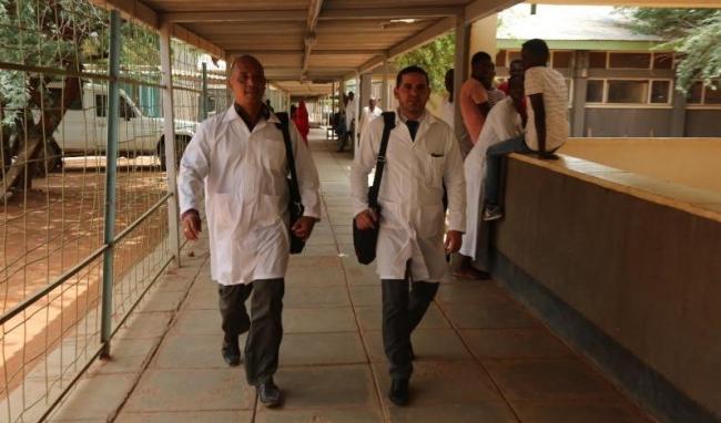 Médicos cubanos secuestrados en Kenia.