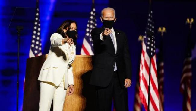 Joe Biden junto a su vicepresidenta, Kamala Harris.