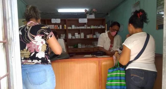 Farmacia en Santiago de Cuba.
