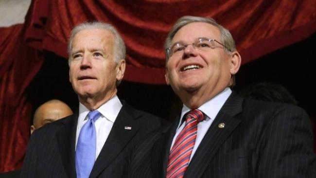 Joe Biden y Bob Menéndez, en una imagen de archivo.
