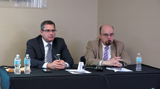 Emilio Morales y Juan Antonio Blanco durante la presentación del informe.
