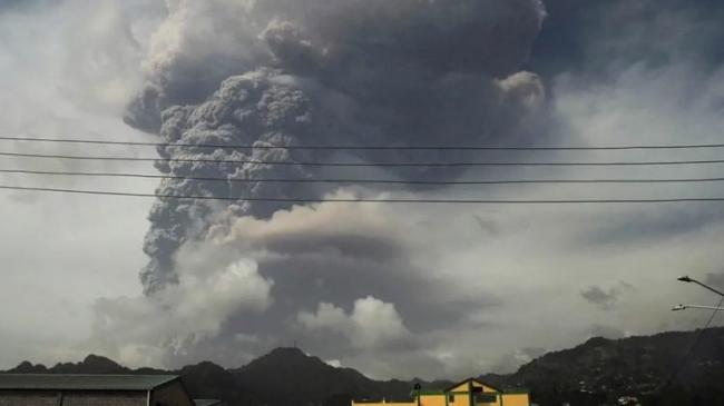 Erupción del volcán La Soufriere.
