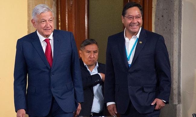 El presidente mexicano Andrés Manuel López Obrador (izq.) y a su lado, Luis Arce, presidente de Bolivia.