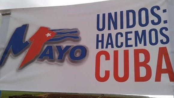 Valla de propaganda del Gobierno cubano para el Primero de Mayo.