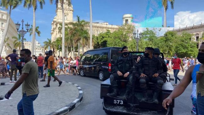 Protesta en el Capitolio de La Habana.