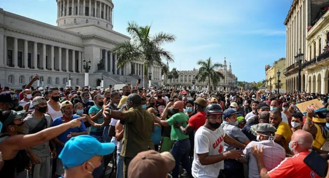 Protesta en el Capitolio de La Habana.