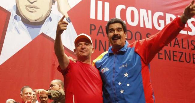 Hugo 'El Pollo' Carvajal y Nicolás Maduro. 