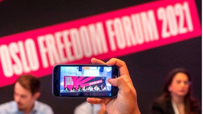 Oslo Freedom Forum 2021 en el New World Center en Miami Beach.