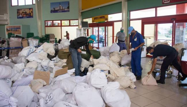 Manipulación de paquetería en Camagüey.