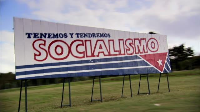 Valla de propaganda del Gobierno cubano.