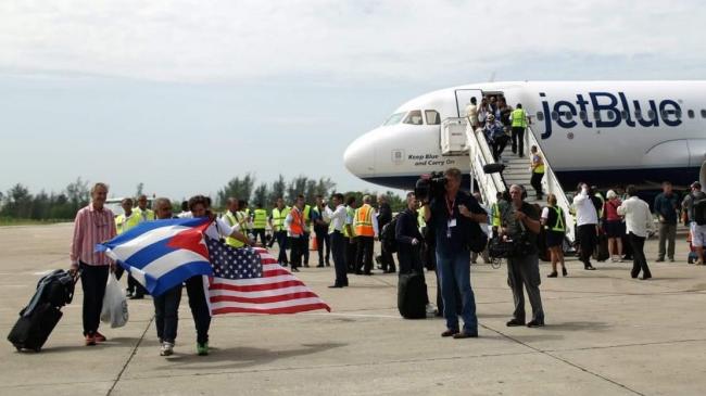 Un vuelo de Jet Blue a su llegada a La Habana. 
