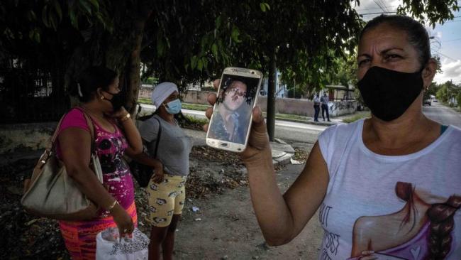 Familiares de cubanos llevados a juicios por las protestas del 11J.