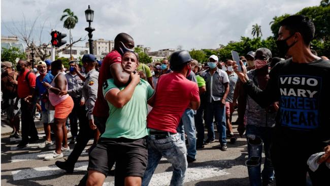 Represión contra los manifestantes del 11J en Cuba.
